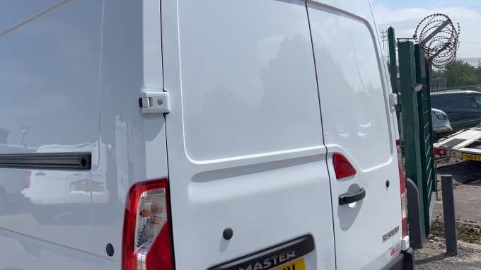 2025 Renault Master