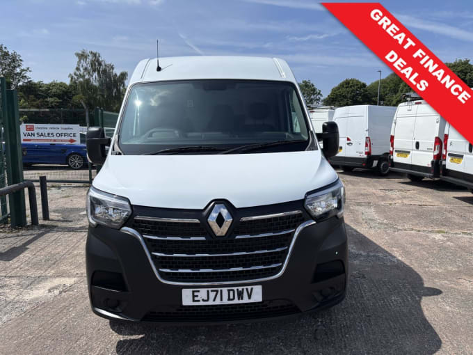 2025 Renault Master