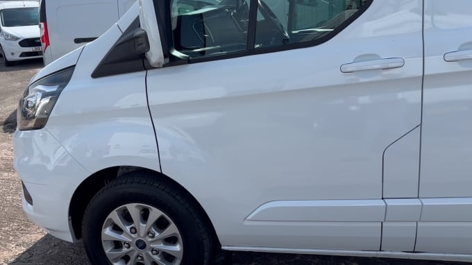 2025 Ford Transit Custom