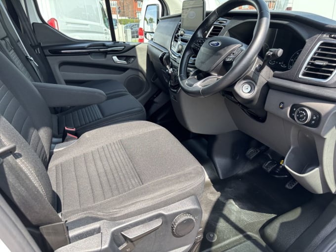 2025 Ford Transit Custom