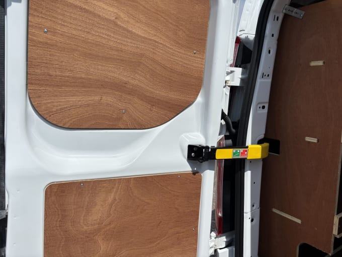 2025 Ford Transit Custom