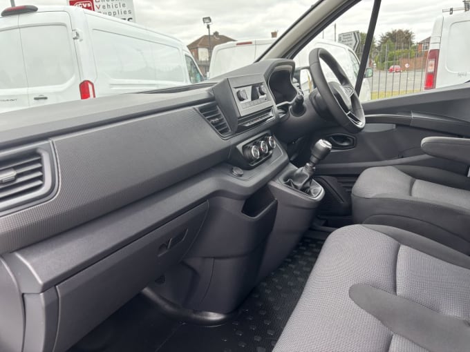 2025 Renault Trafic