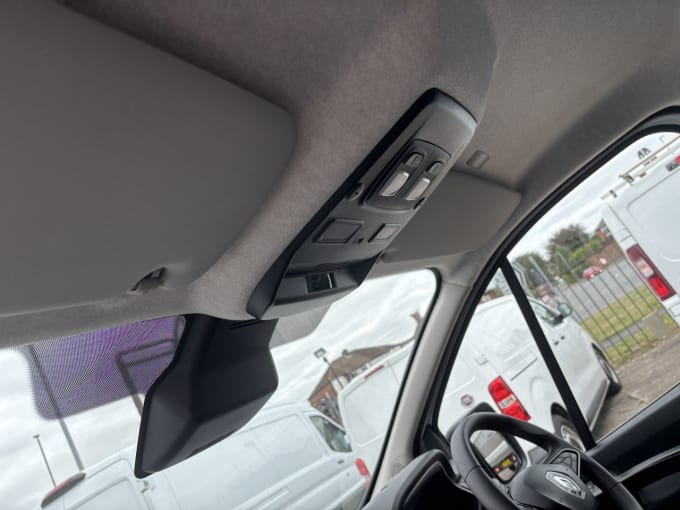 2025 Renault Trafic