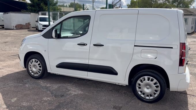 2025 Vauxhall Combo