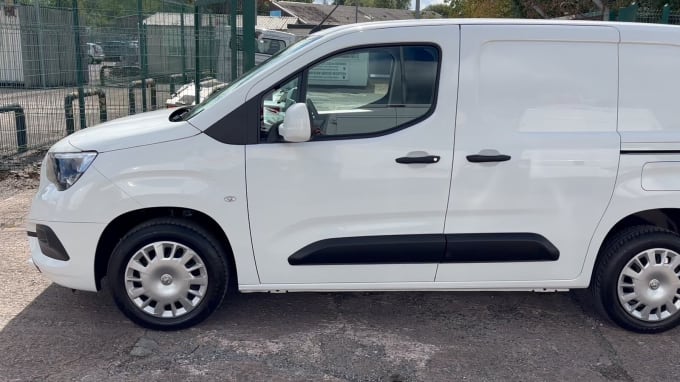2025 Vauxhall Combo