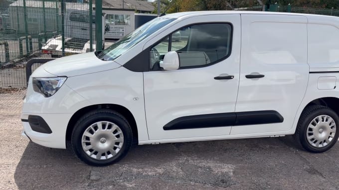 2025 Vauxhall Combo