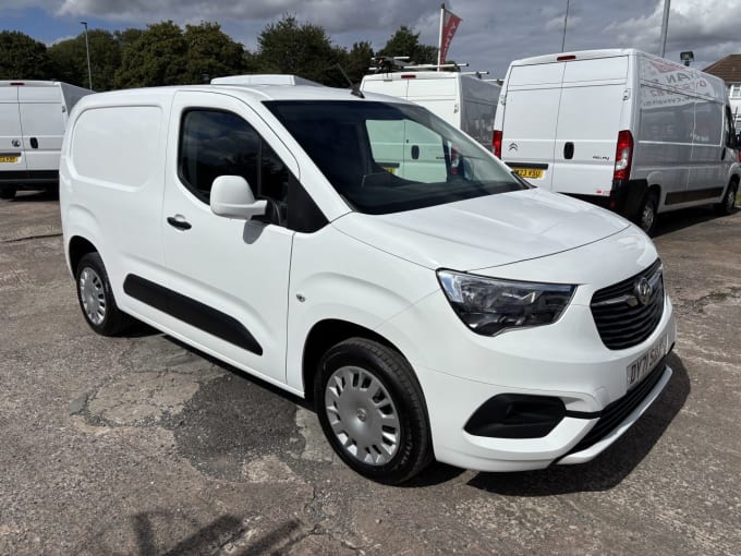 2025 Vauxhall Combo