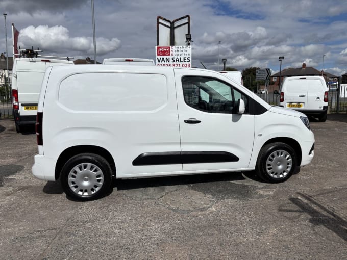 2025 Vauxhall Combo