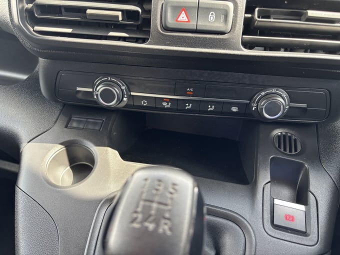2025 Vauxhall Combo