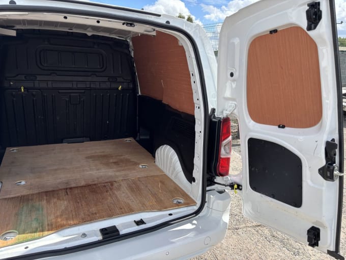 2025 Vauxhall Combo