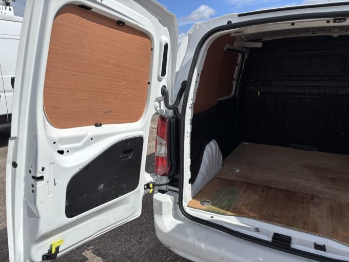 2025 Vauxhall Combo