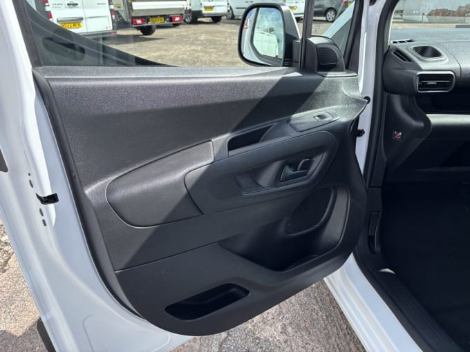 2025 Vauxhall Combo