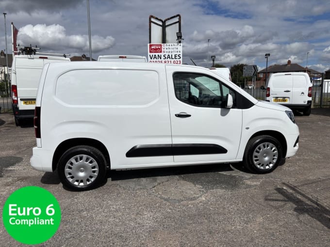 2025 Vauxhall Combo