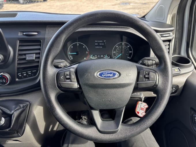 2025 Ford Transit Custom