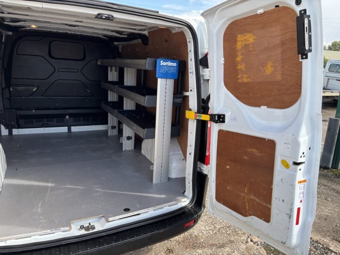 2025 Ford Transit Custom