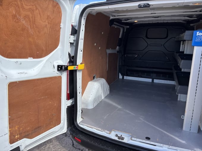 2025 Ford Transit Custom