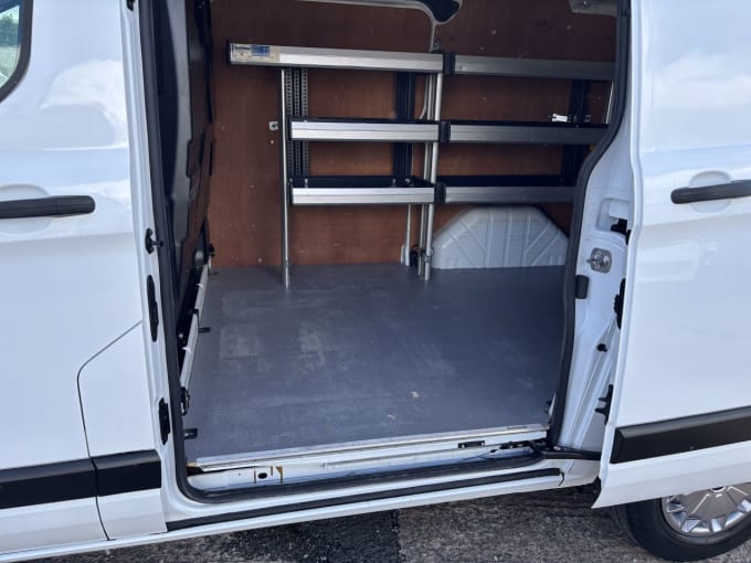 2025 Ford Transit Custom