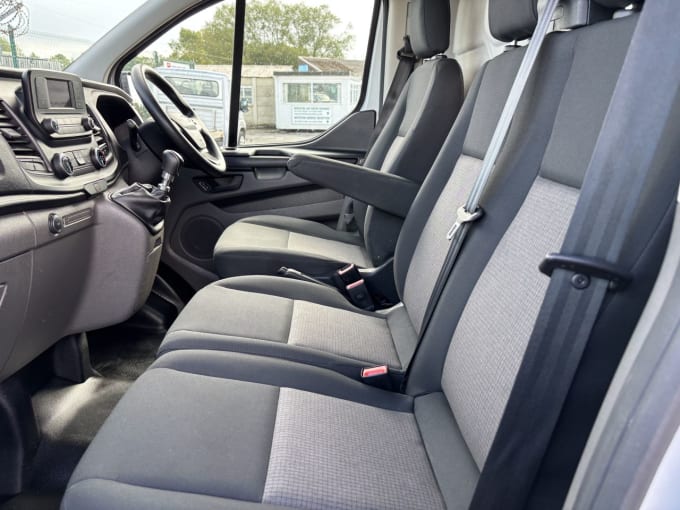 2025 Ford Transit Custom
