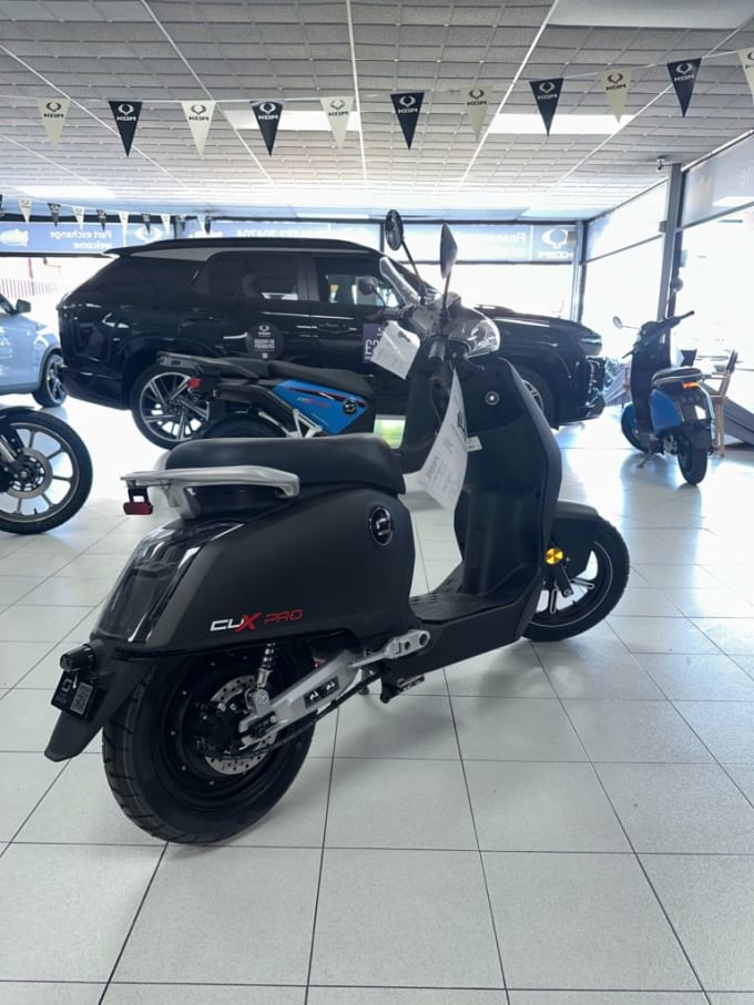 2025 Vmoto Super Soco Cux