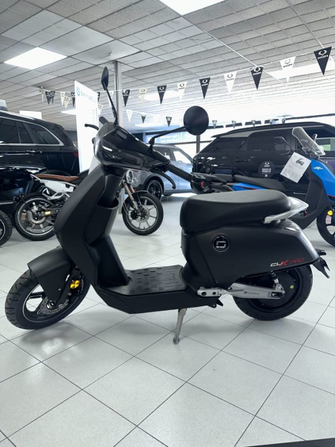 2025 Vmoto Super Soco Cux