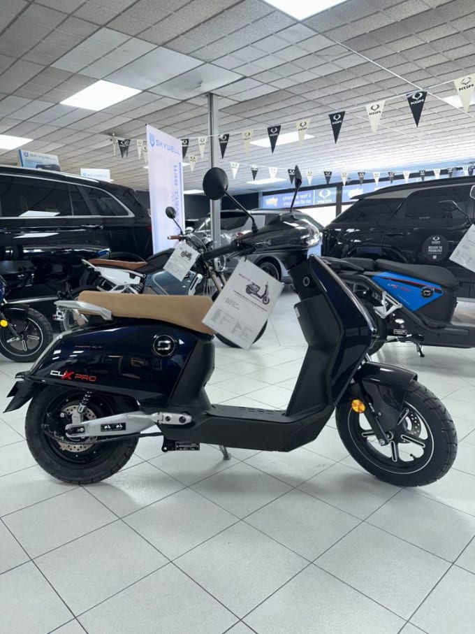 2025 Vmoto Super Soco Cux