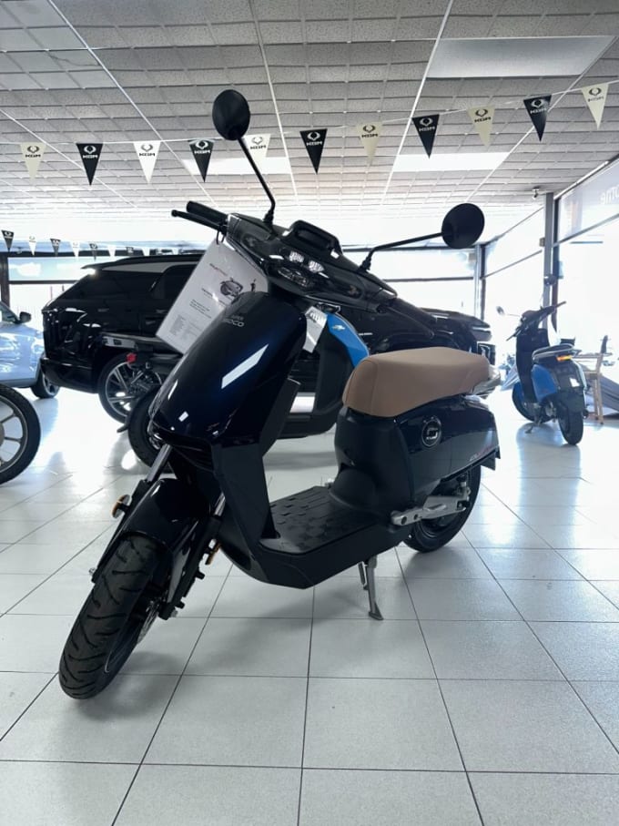 2025 Vmoto Super Soco Cux