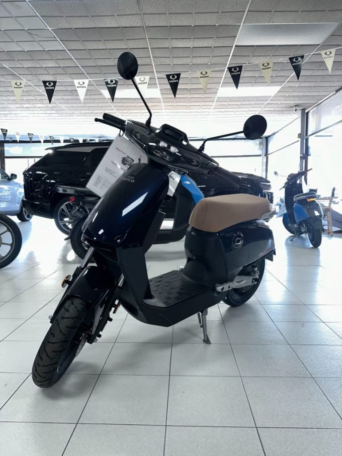 2025 Vmoto Super Soco Cux