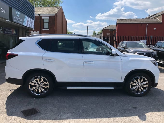 2025 Kgm Rexton