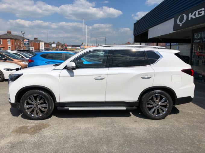 2025 Kgm Rexton