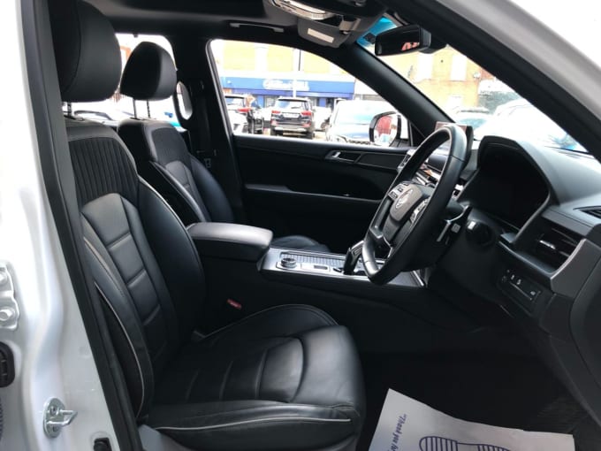 2025 Kgm Rexton