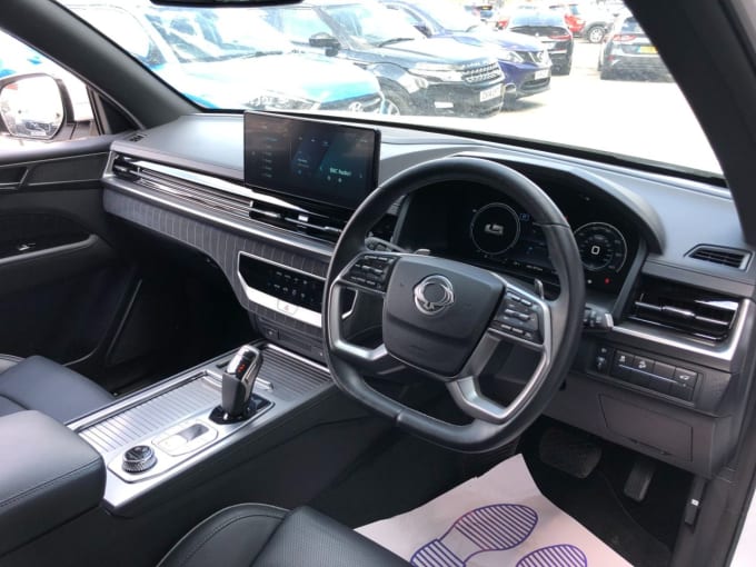2025 Kgm Rexton