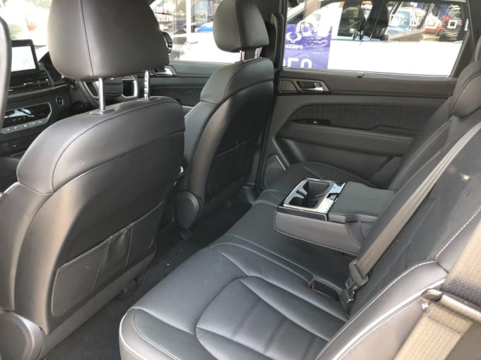 2025 Kgm Rexton