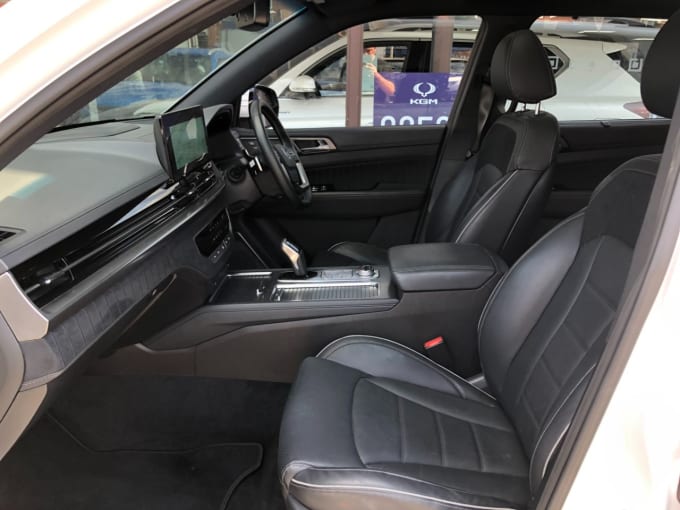 2025 Kgm Rexton