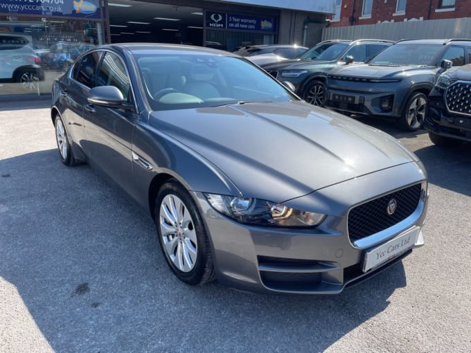 2025 Jaguar Xe