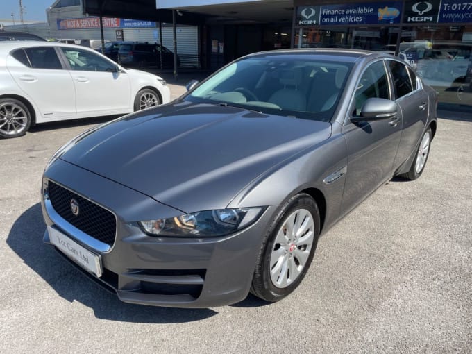 2025 Jaguar Xe