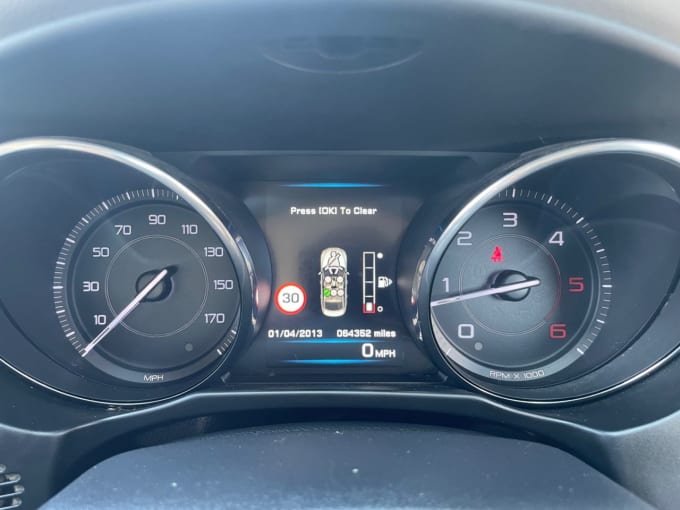 2025 Jaguar Xe