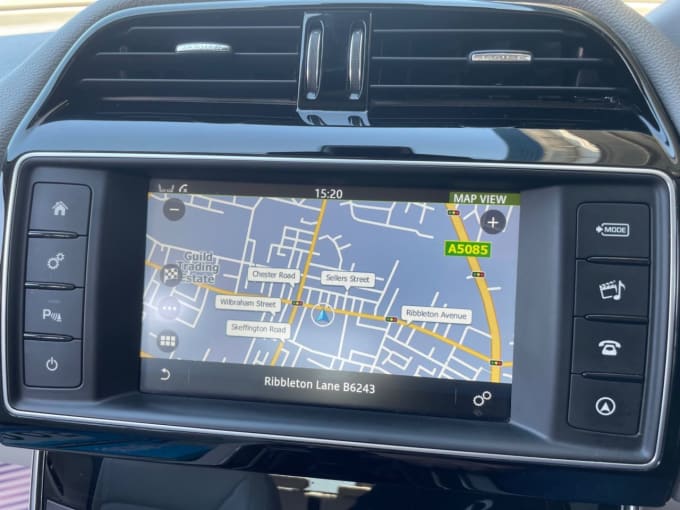 2025 Jaguar Xe