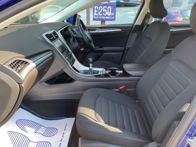2025 Ford Mondeo