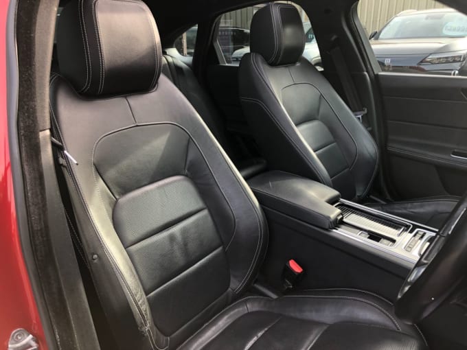 2025 Jaguar Xf