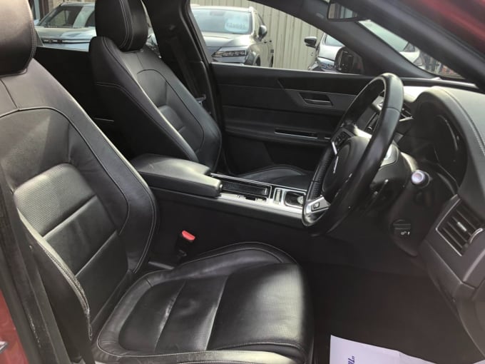 2025 Jaguar Xf