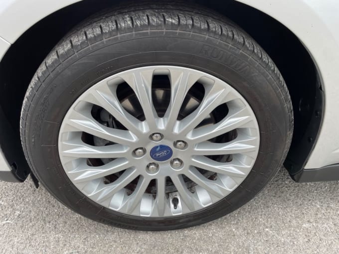 2025 Ford C-max