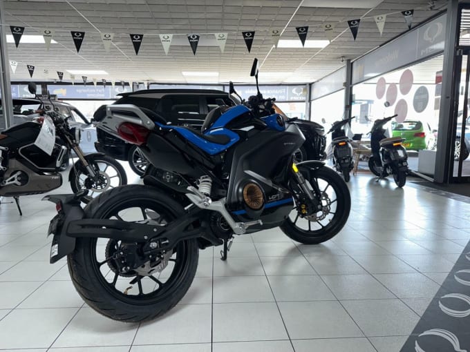 2025 Vmoto Stash