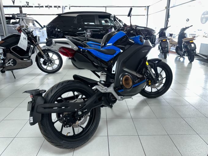 2025 Vmoto Stash