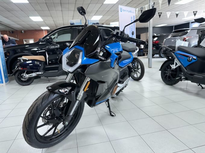 2025 Vmoto Stash