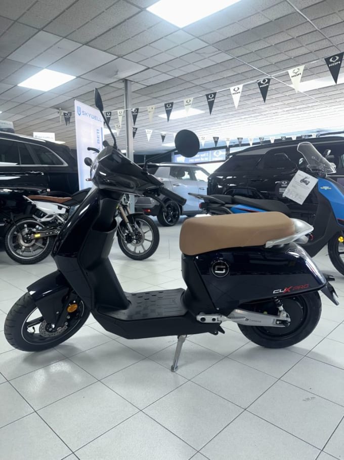 2025 Vmoto Super Soco Cux