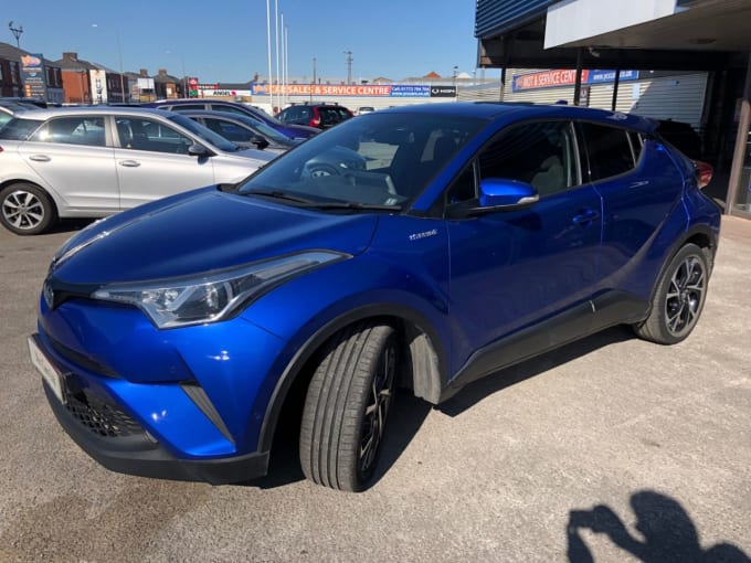 2025 Toyota C-hr
