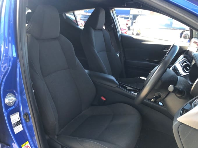 2025 Toyota C-hr
