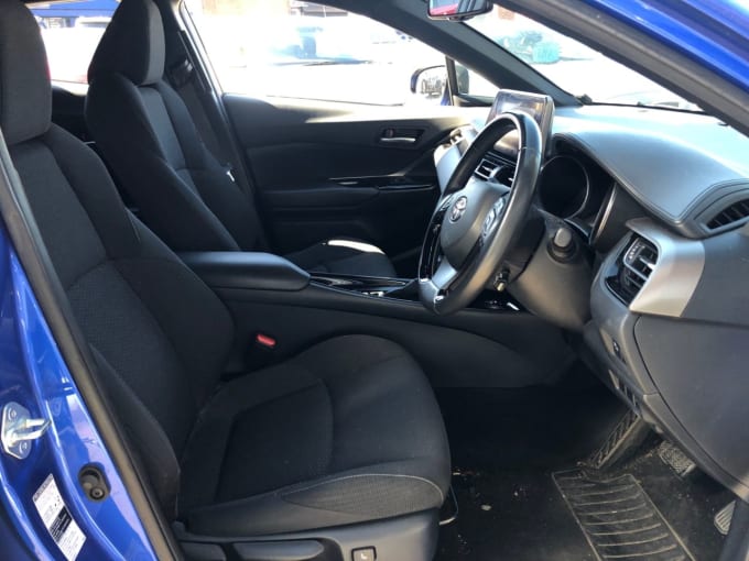 2025 Toyota C-hr