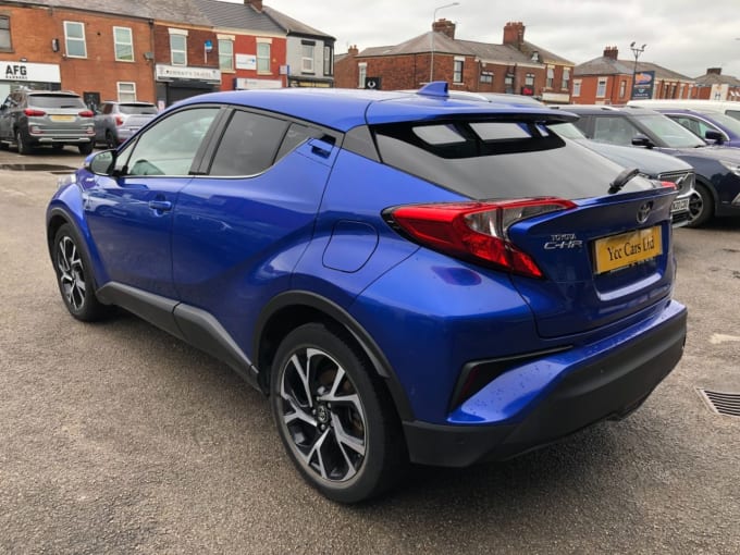 2025 Toyota C-hr