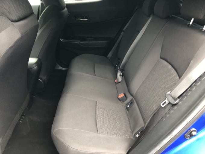 2025 Toyota C-hr